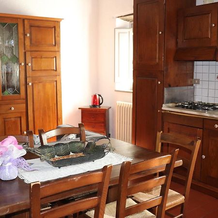 Badia Il Vingone Guest House Citta di Castello Luaran gambar