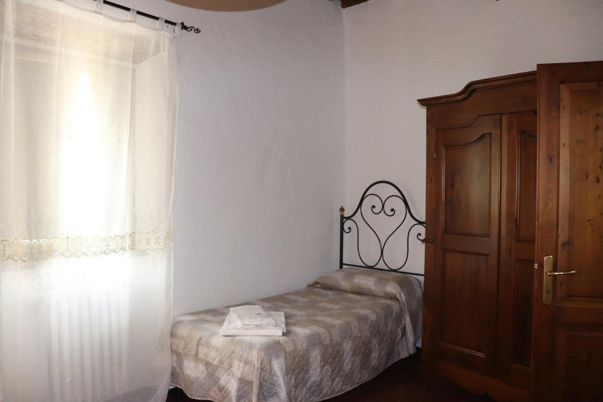 Badia Il Vingone Guest House Citta di Castello Luaran gambar