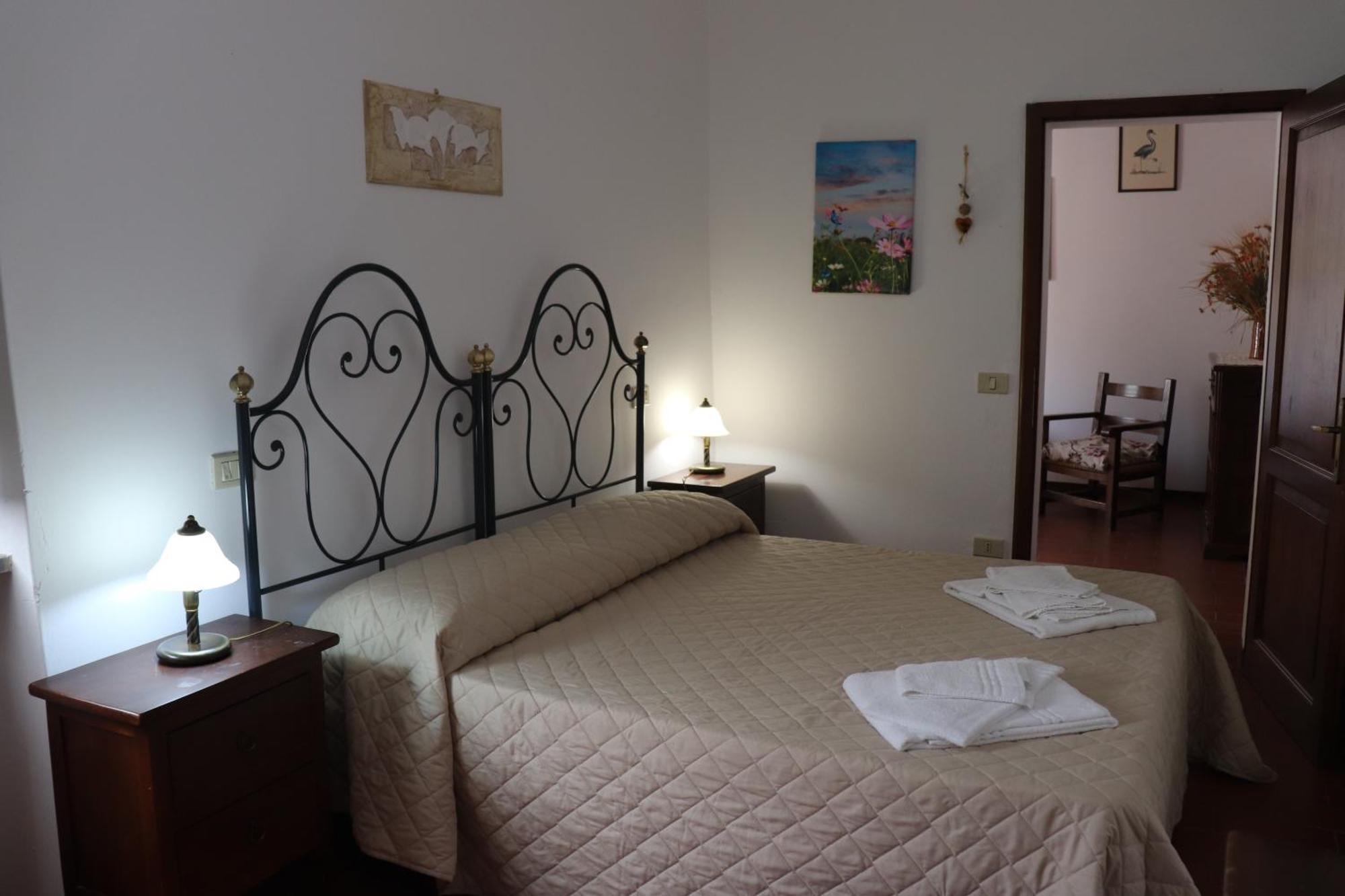 Badia Il Vingone Guest House Citta di Castello Luaran gambar