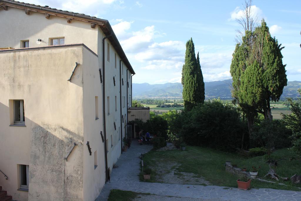 Badia Il Vingone Guest House Citta di Castello Luaran gambar