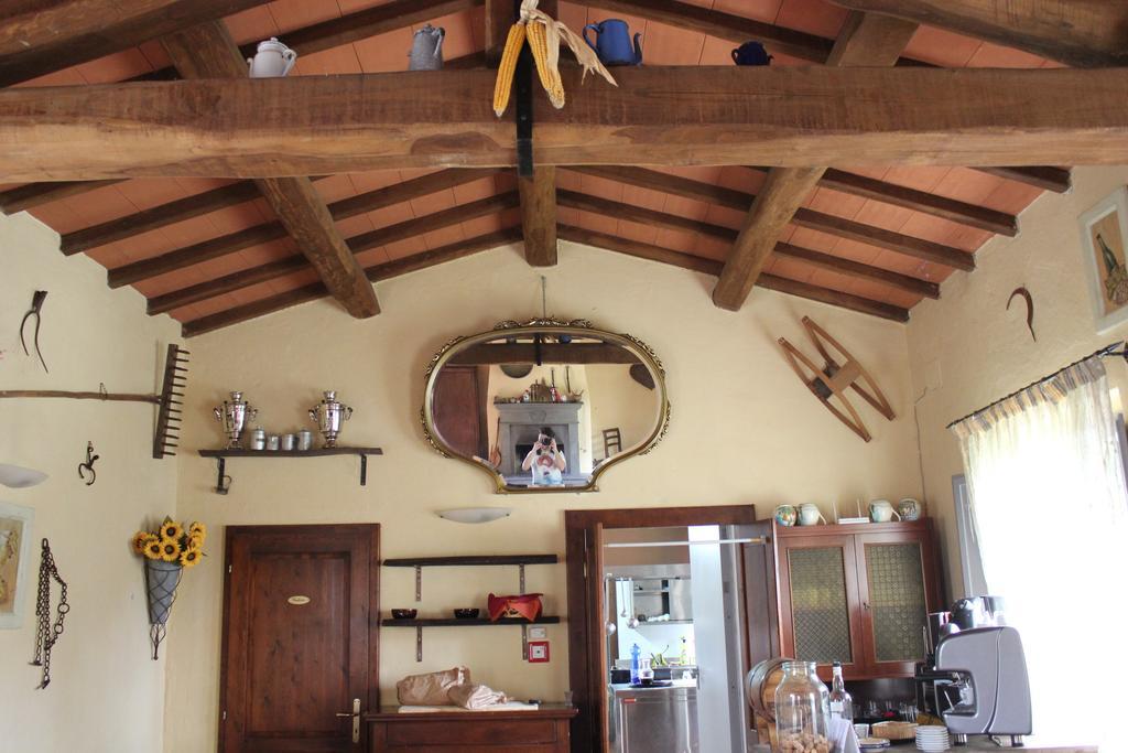 Badia Il Vingone Guest House Citta di Castello Luaran gambar