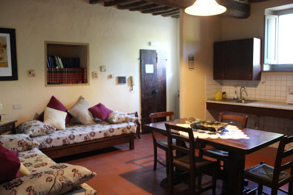 Badia Il Vingone Guest House Citta di Castello Luaran gambar